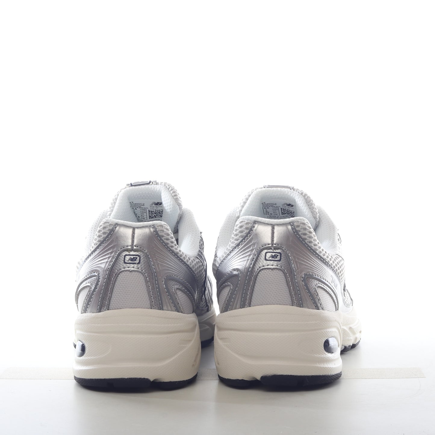 New Balance 740 Retro Silver Cream