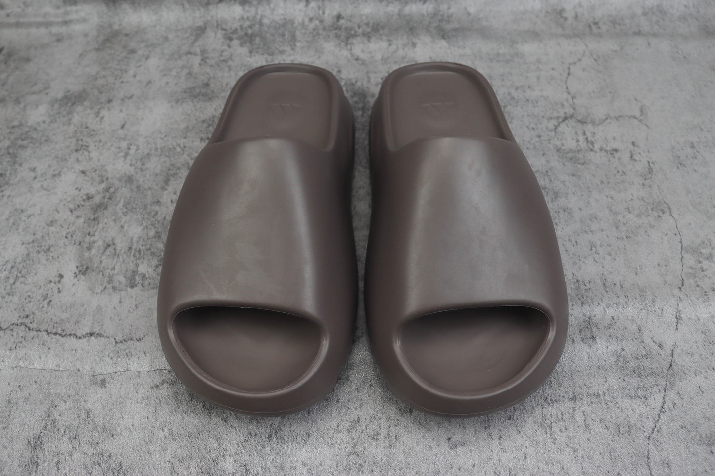 Adidas Yeezy Slide Dark Mocha
