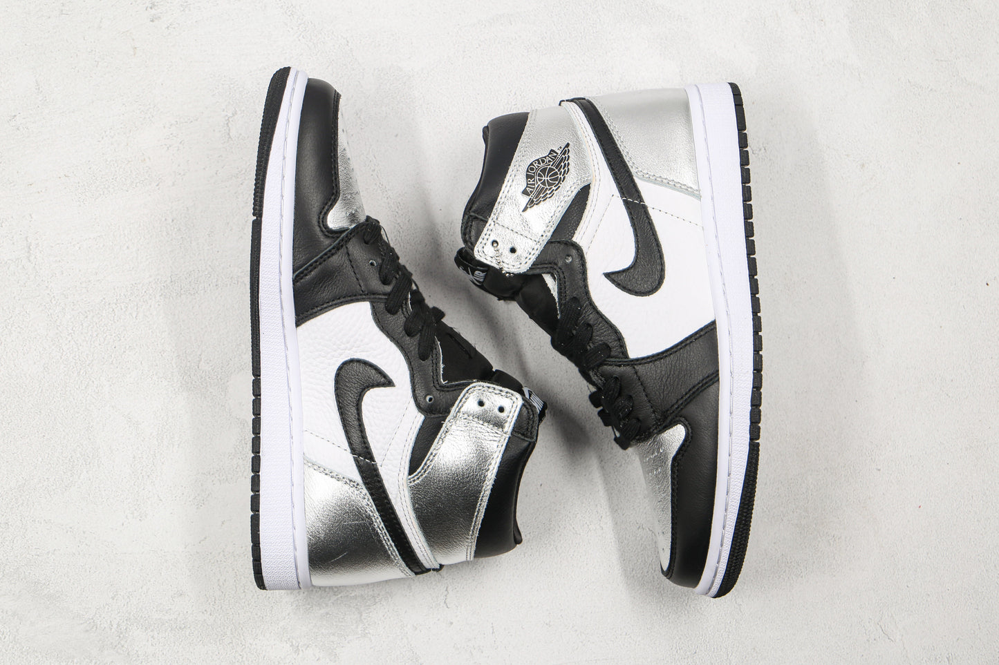 Air Jordan 1 High Black Silver