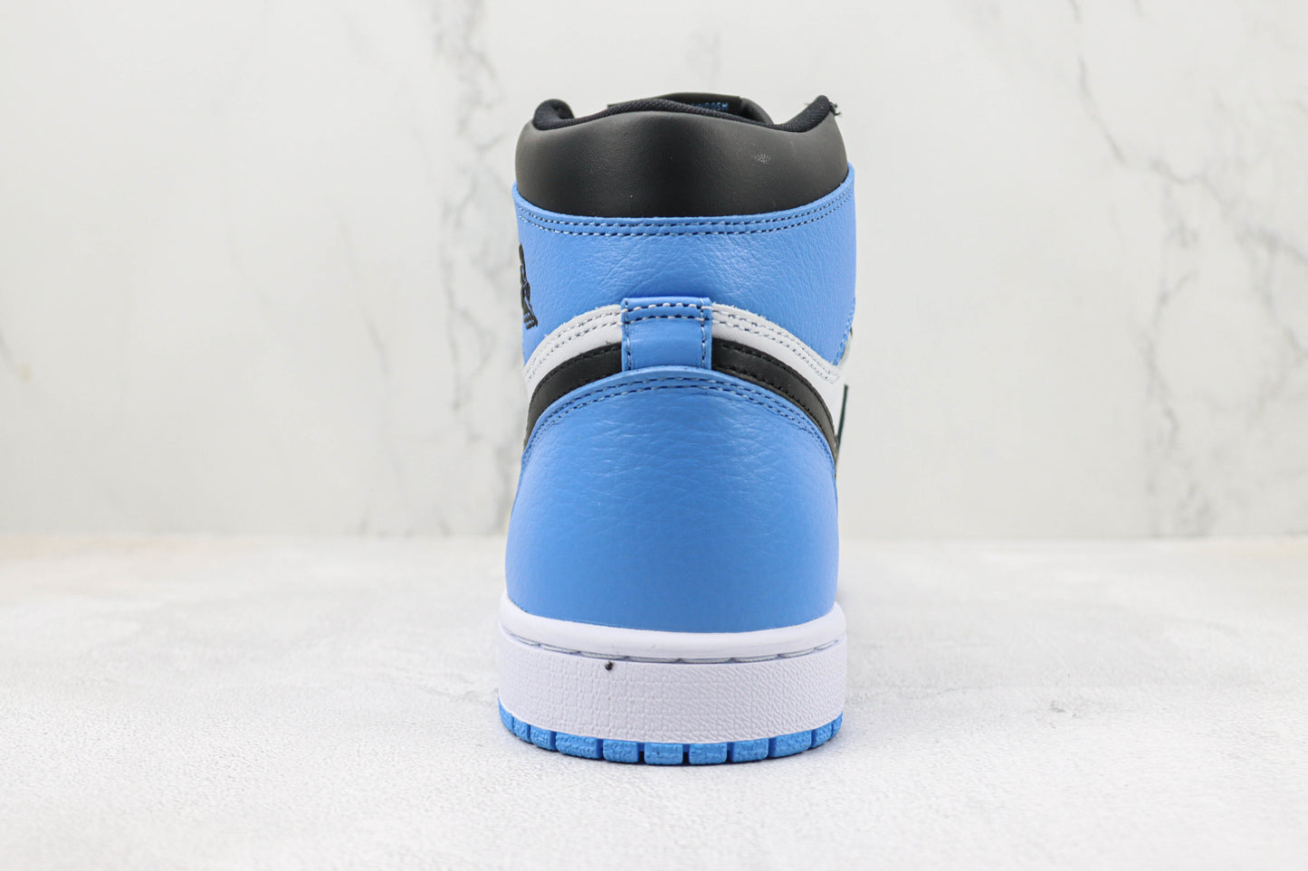 Air Jordan 1 High University Blue