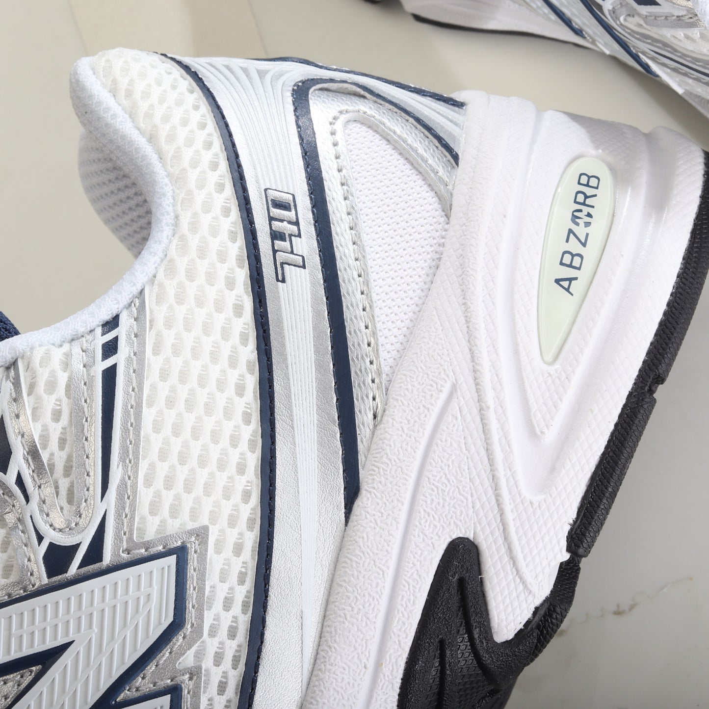 New Balance 740 Silver Aqua