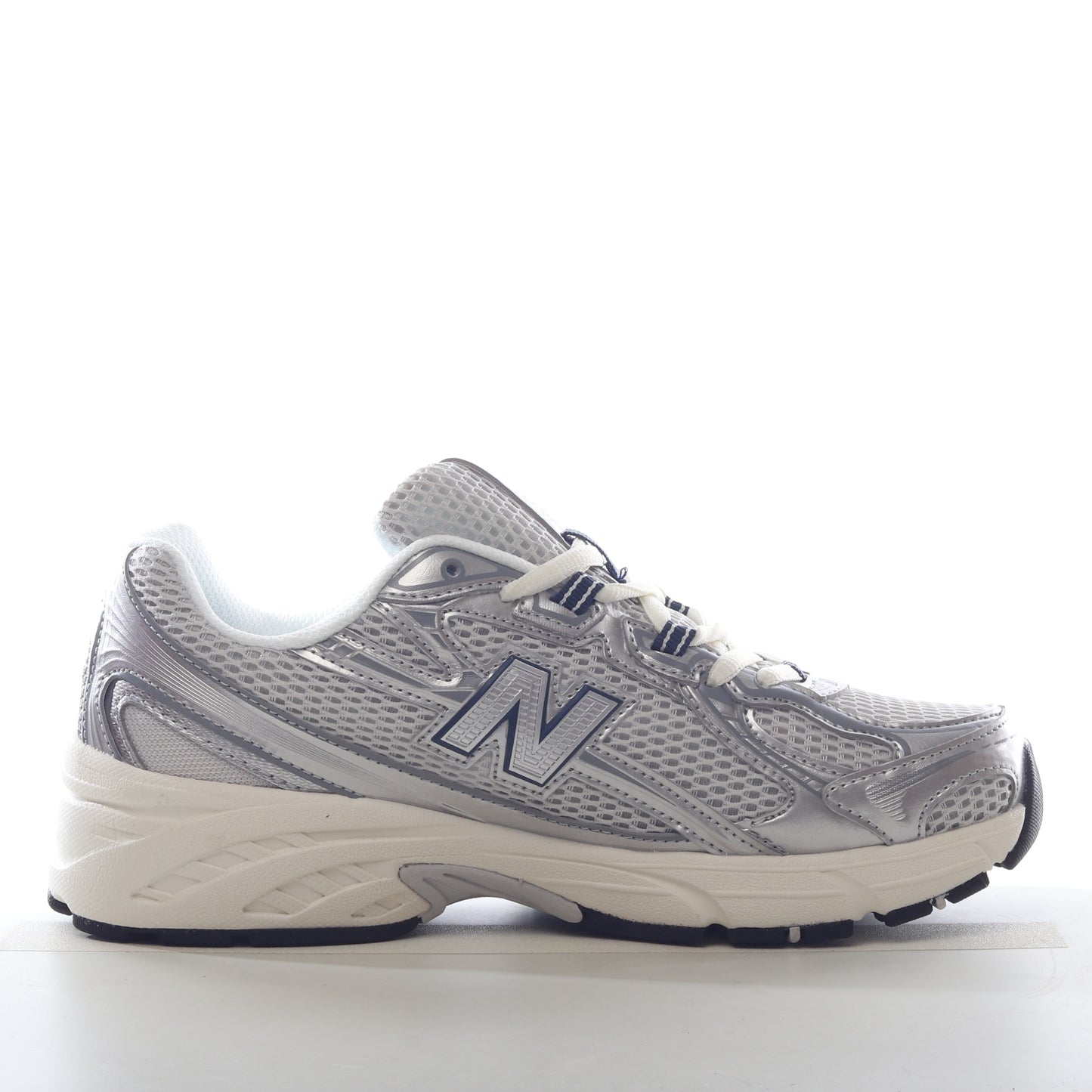 New Balance 740 Retro Silver Cream