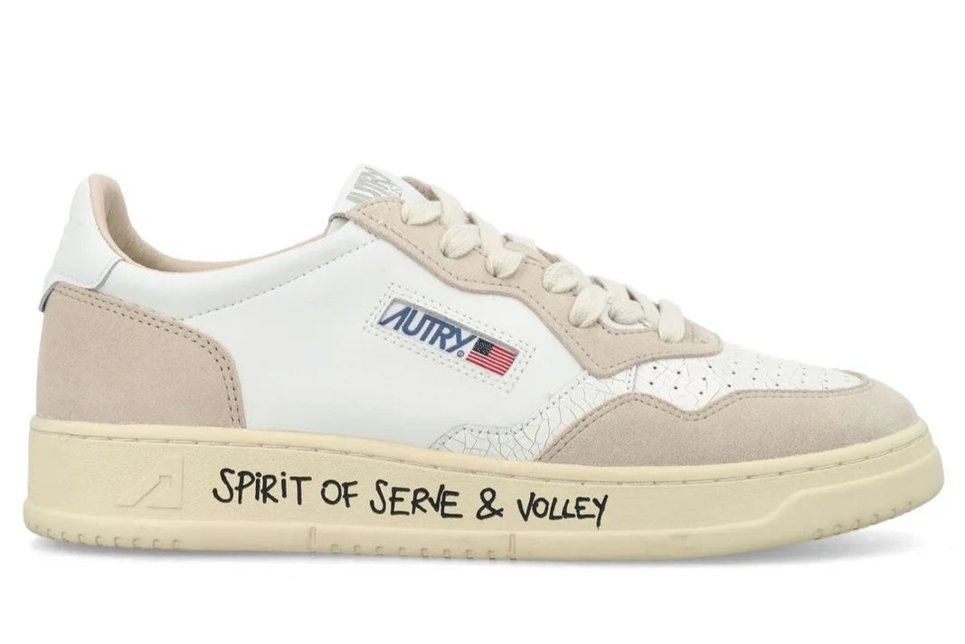 Autry Medalist Low-Top Sneakers White GAME SET MATCH