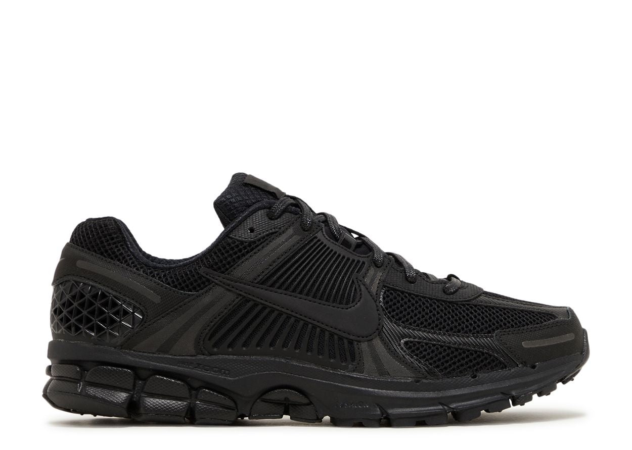 Nike Vomero 5 'Triple Black'