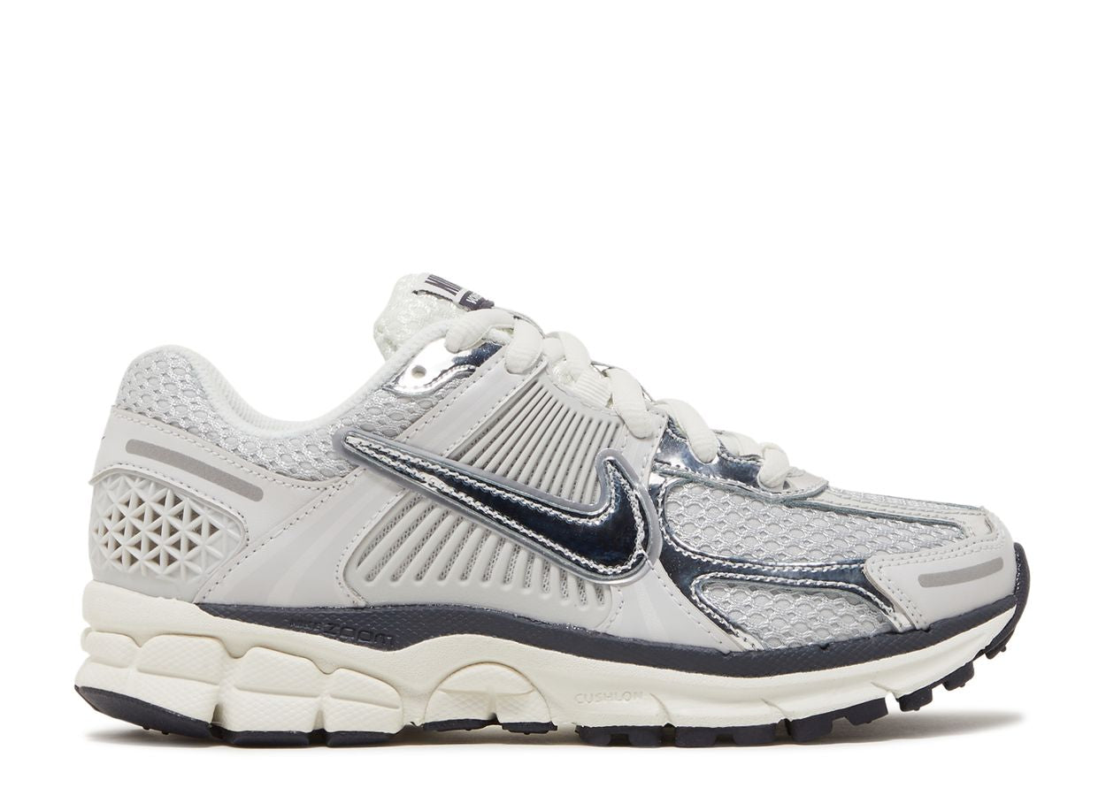 Nike Vomero 5 'Photon Dust Metallic Silver' FD