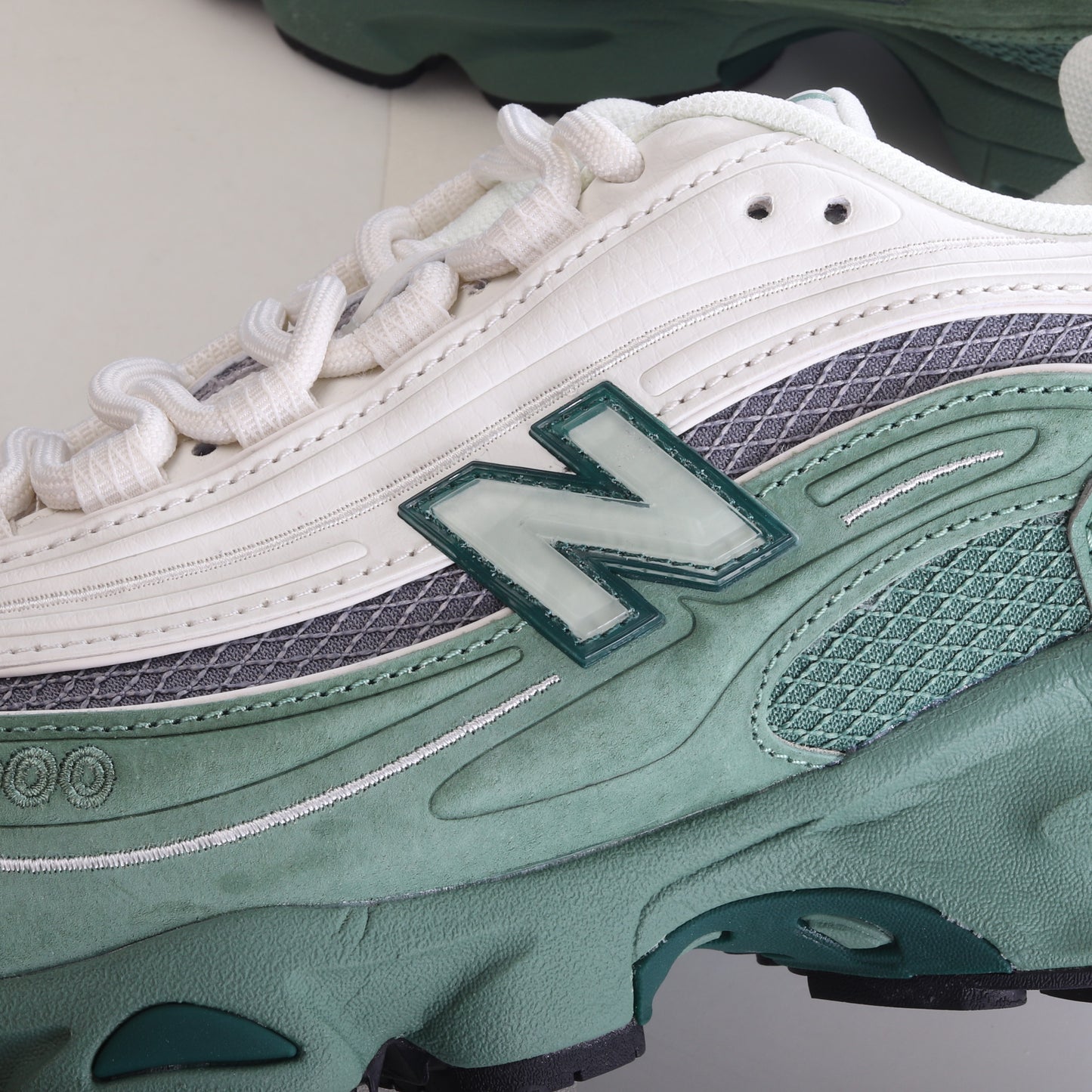 New Balance 1000 Forest Green