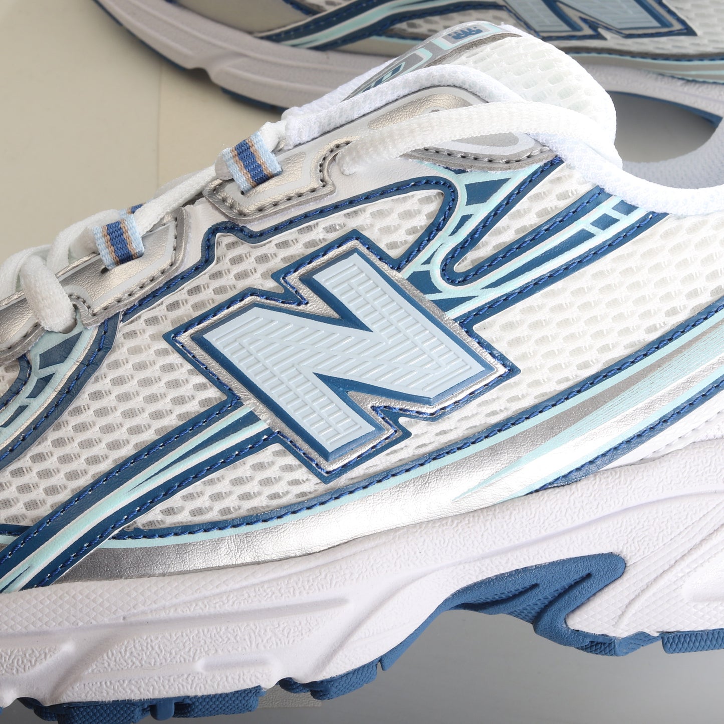 New Balance 740 Ocean Blue