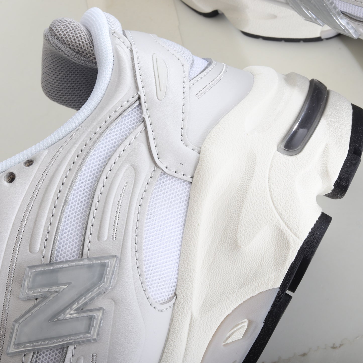 New Balance 1000 Light Taupe
