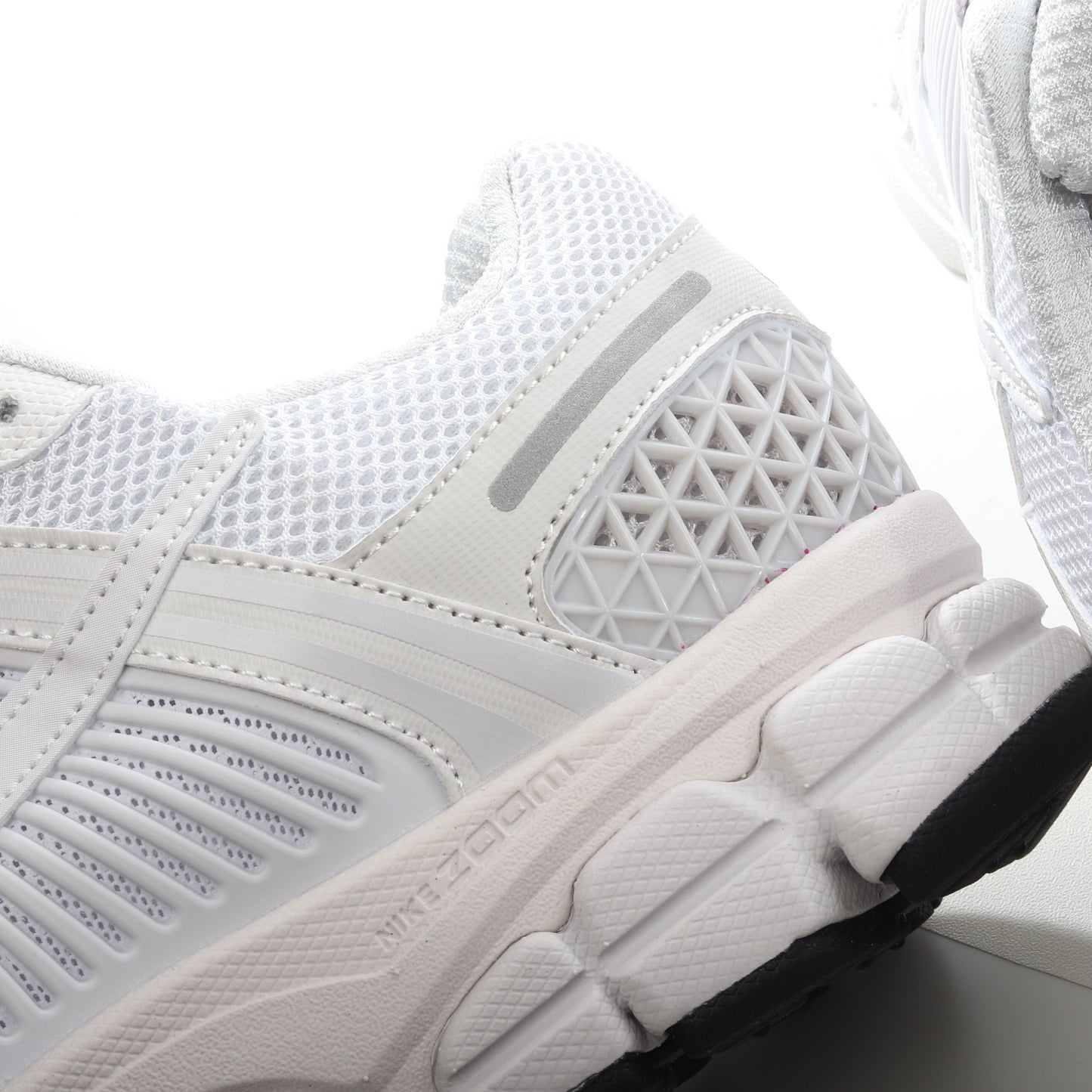 Nike Vomero 5 GS 'Vast Grey'