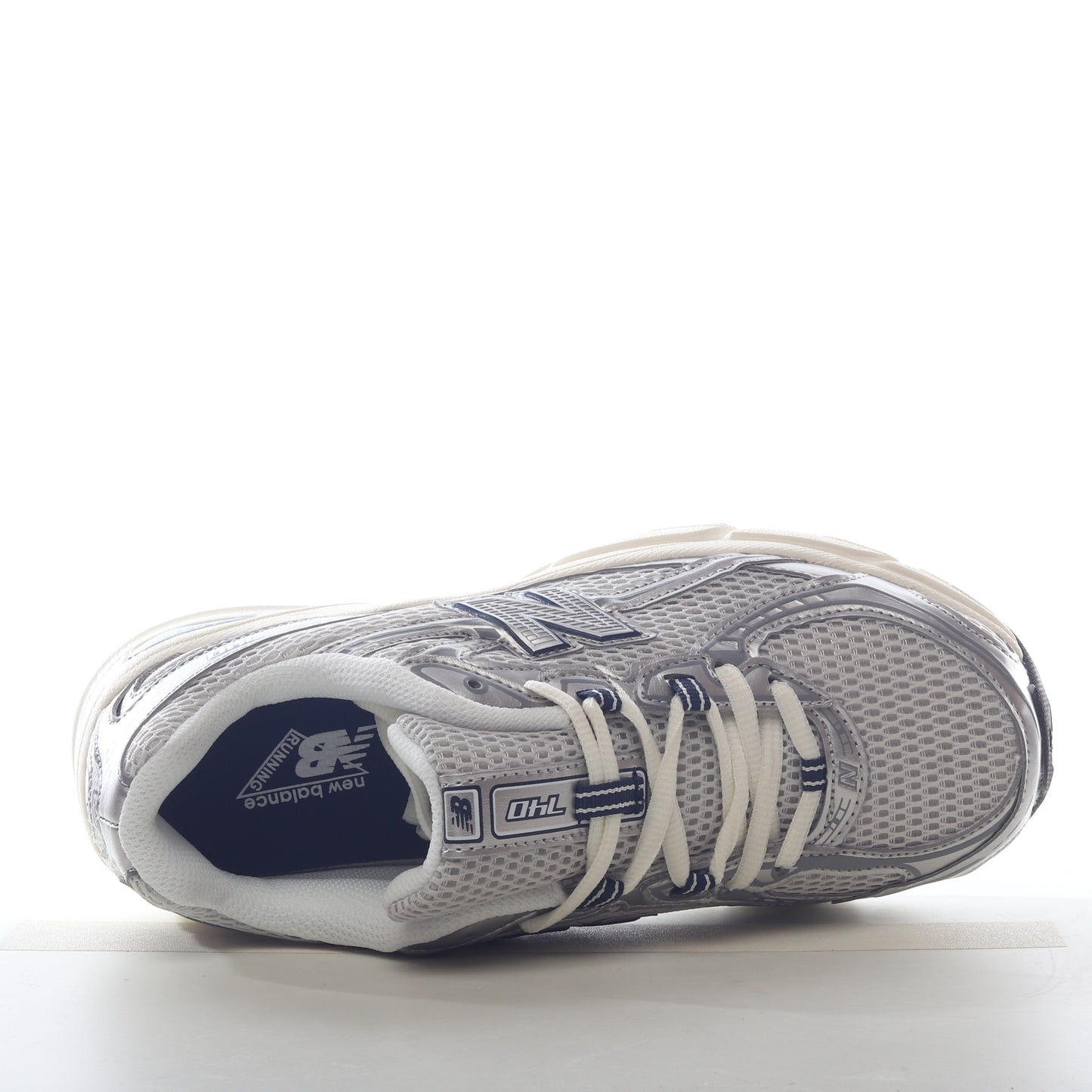 New Balance 740 Retro Silver Cream