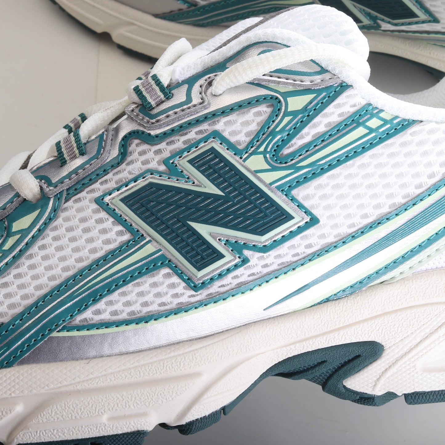 New Balance 740 Teal Green
