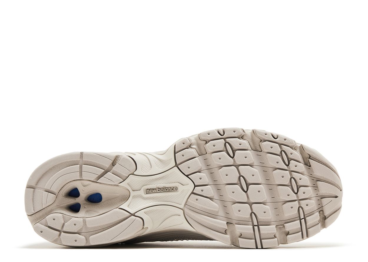 New Balance 530 Moonrock Moonbeam