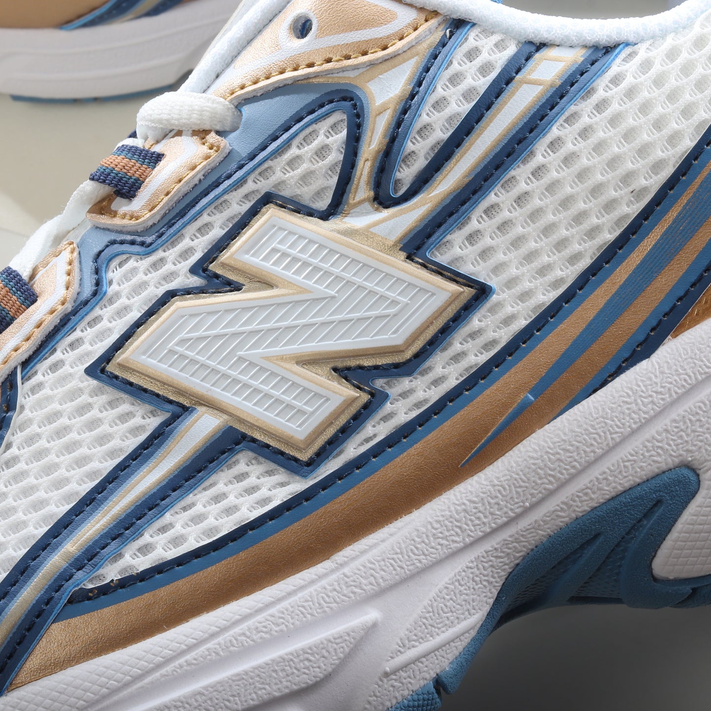 New Balance 740 Grey Blue Outline