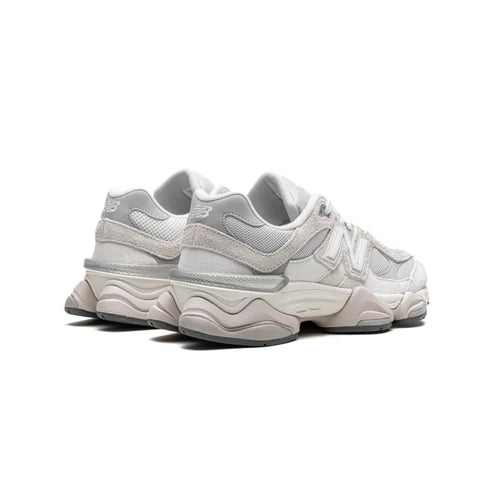 New Balance 9060 Light Grey