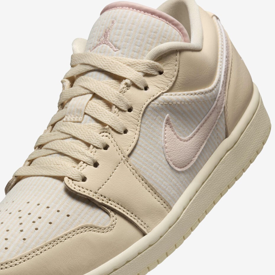 Air Jordan 1 Low Bone
