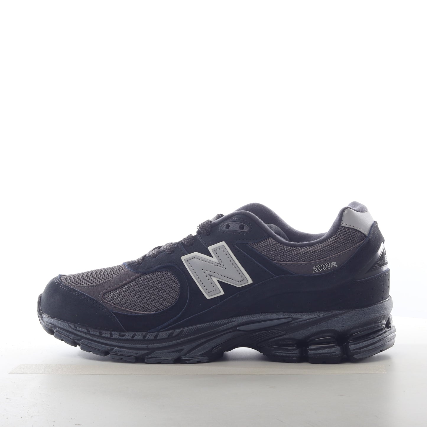 New Balance 2002 Black White