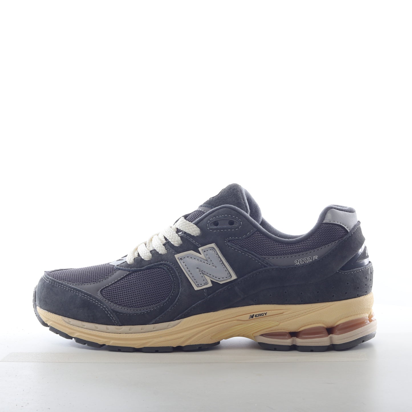 New Balance 2002 Navy Cream