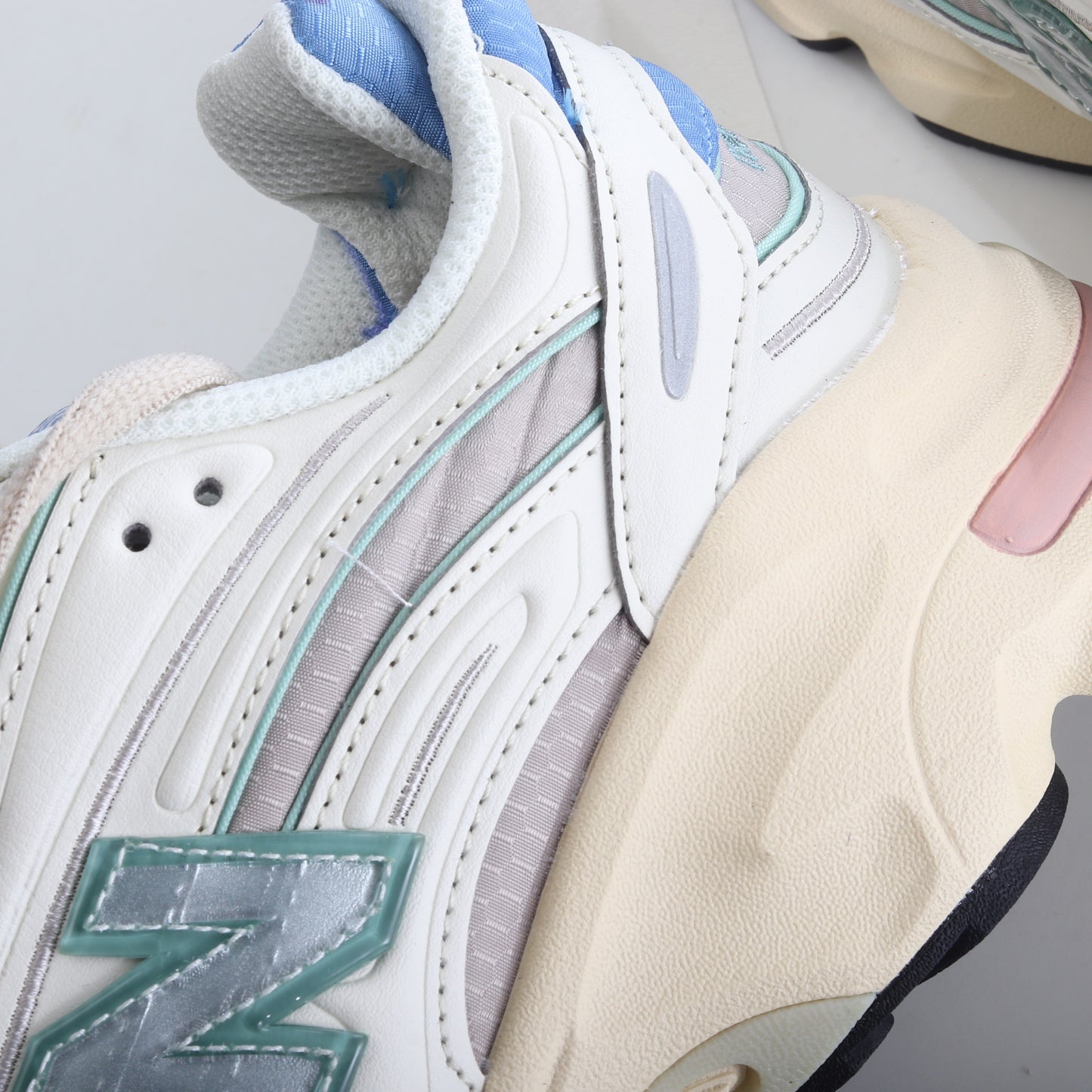 New Balance 1000