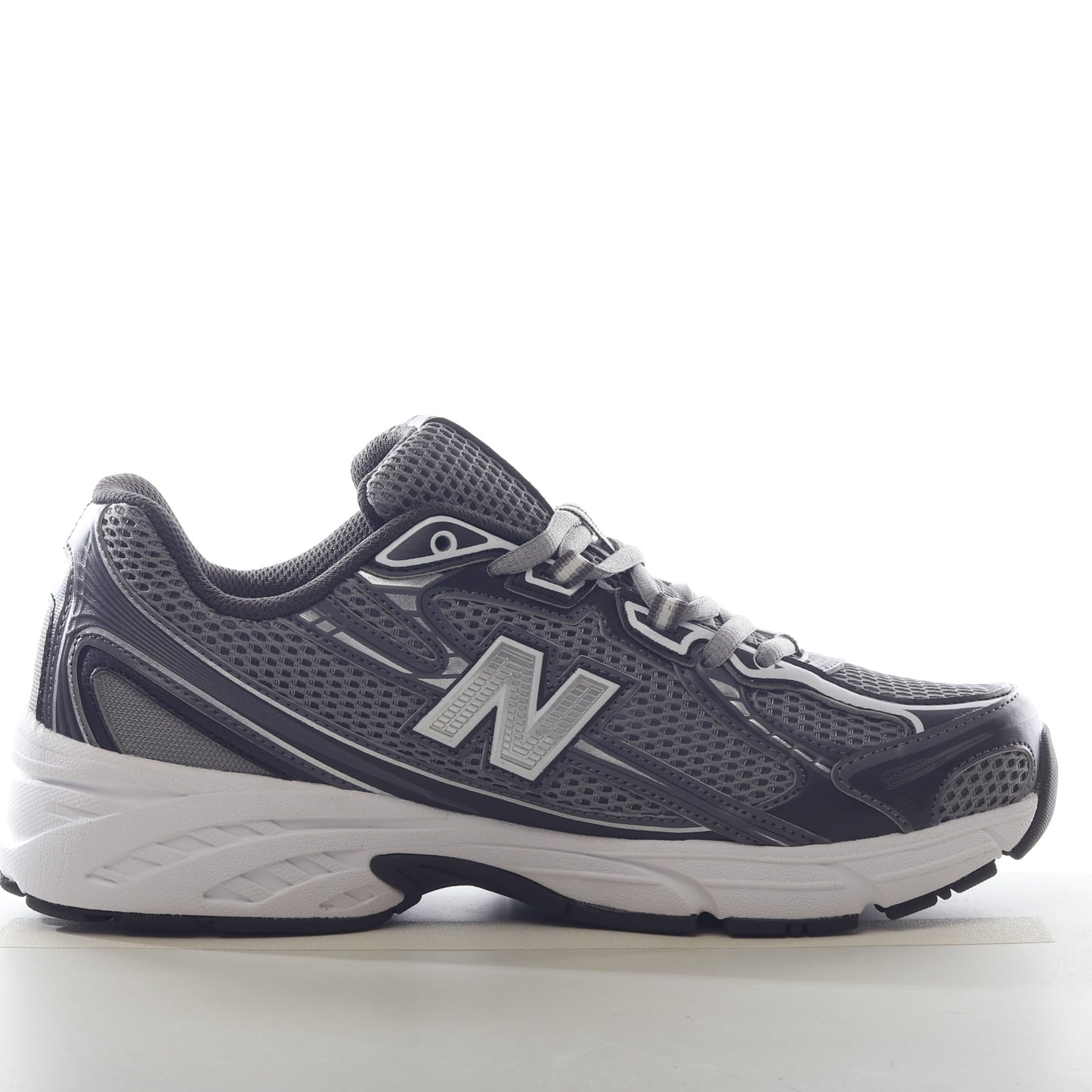 New Balance 740 Navy Silver