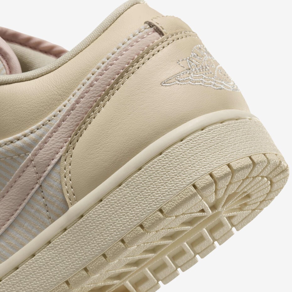 Air Jordan 1 Low Bone
