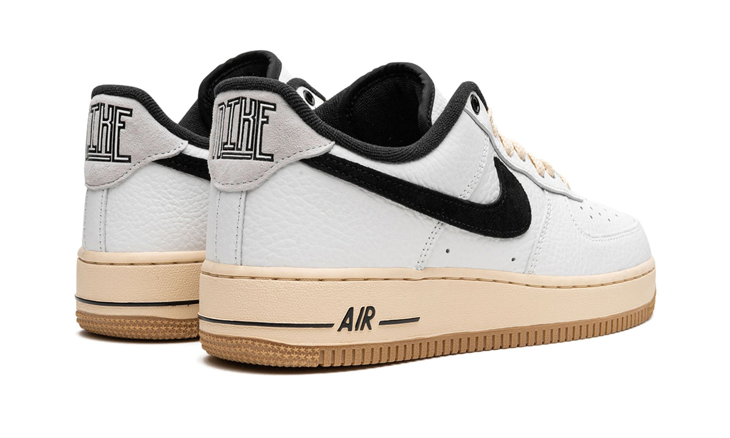 Air Force 1 Black and Summit White