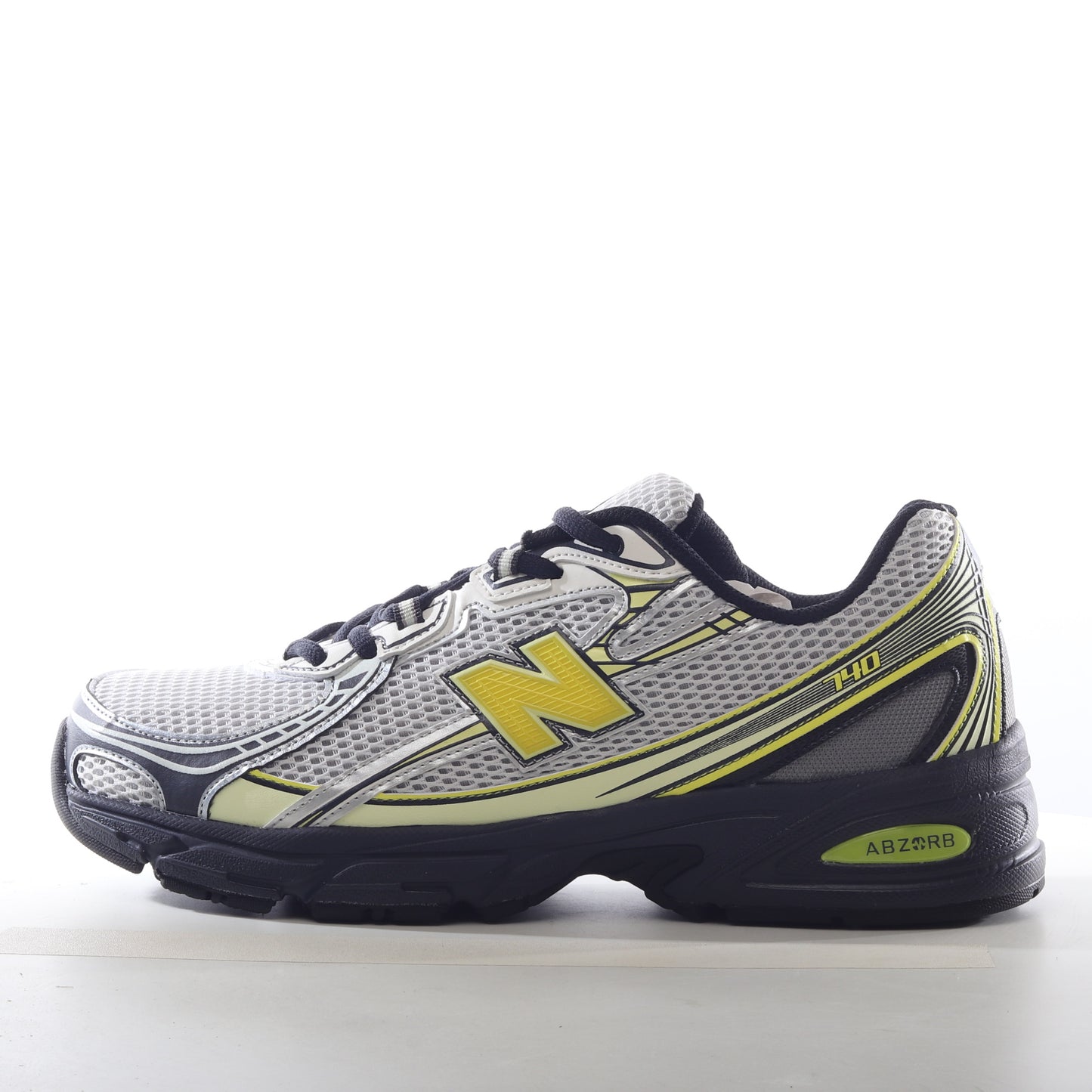 New Balance 740
