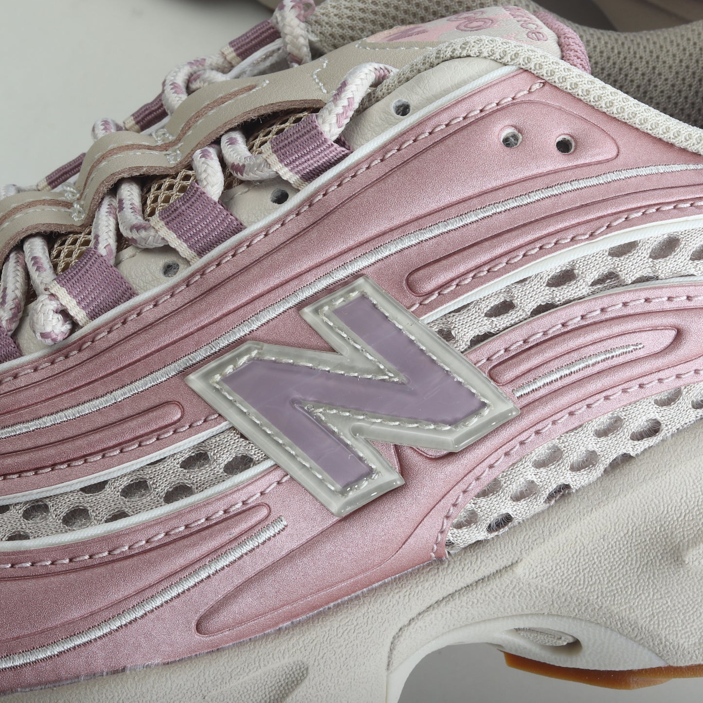 New Balance 1000 Light Pink