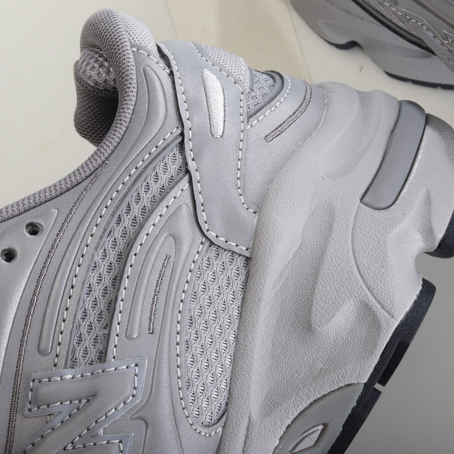 New Balance 1000 Dust Grey