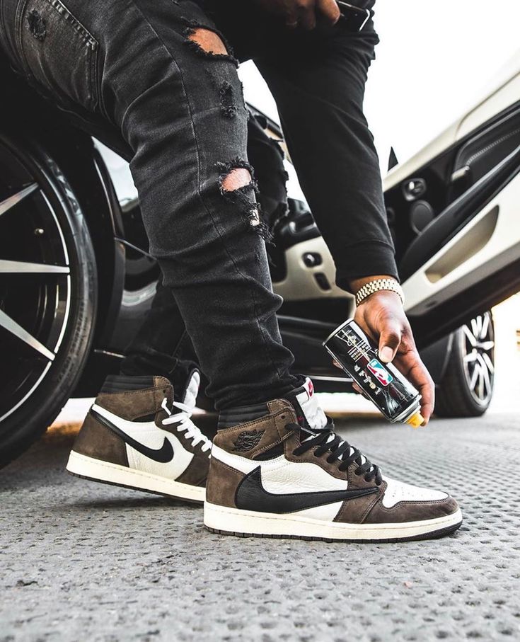 Air Jordan 1 High OG Travis Scott