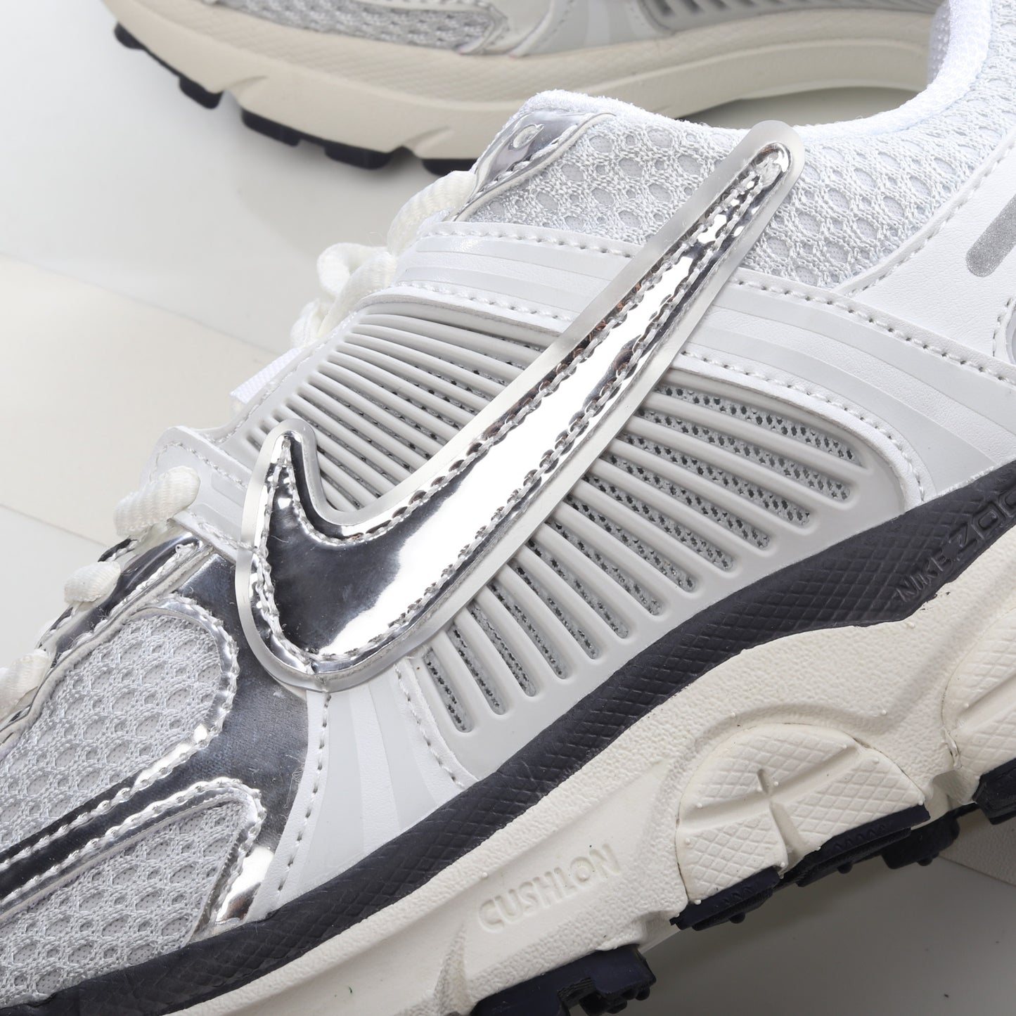 Nike Vomero 5 'Photon Dust Metallic Silver' FD