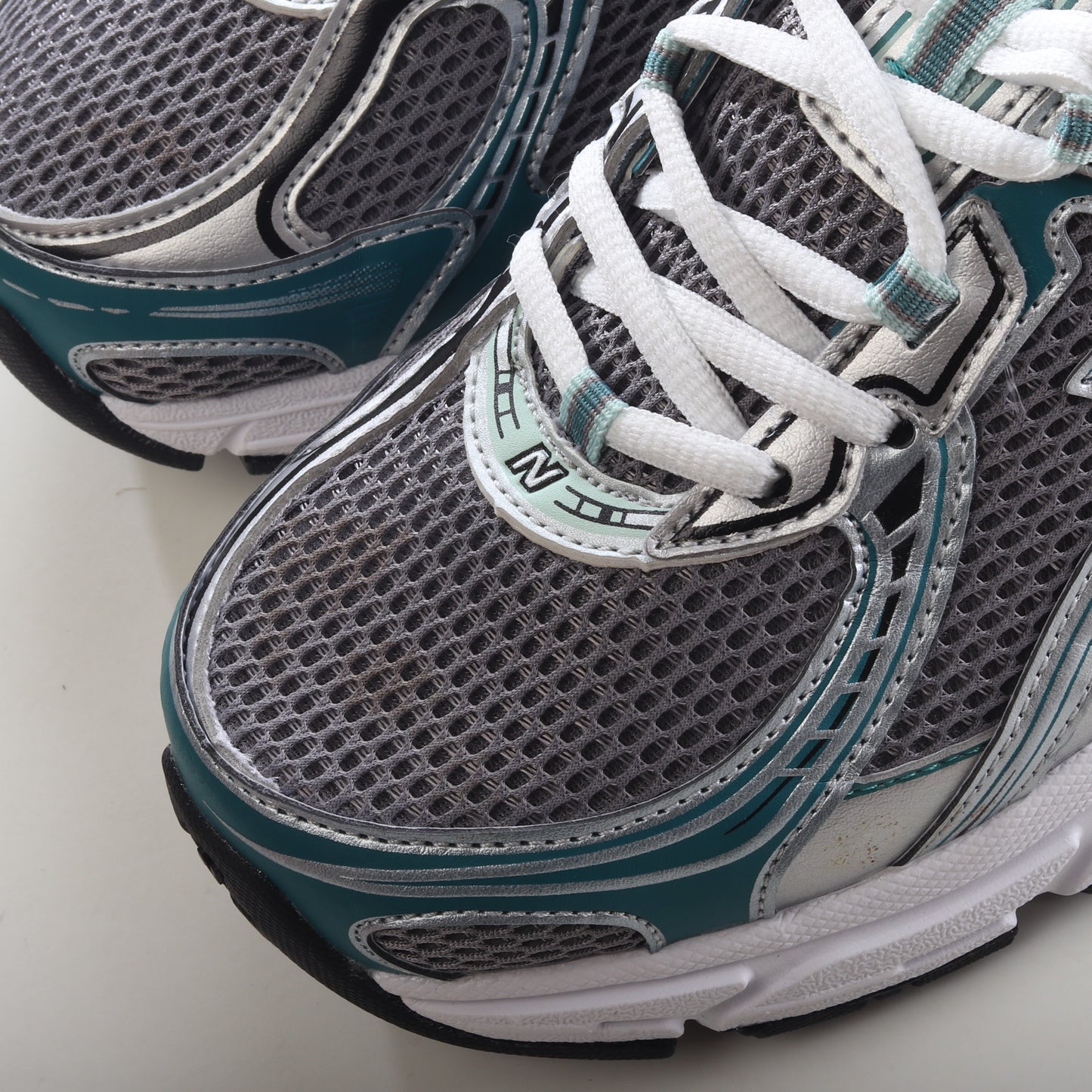 New Balance 740 Teal Navy