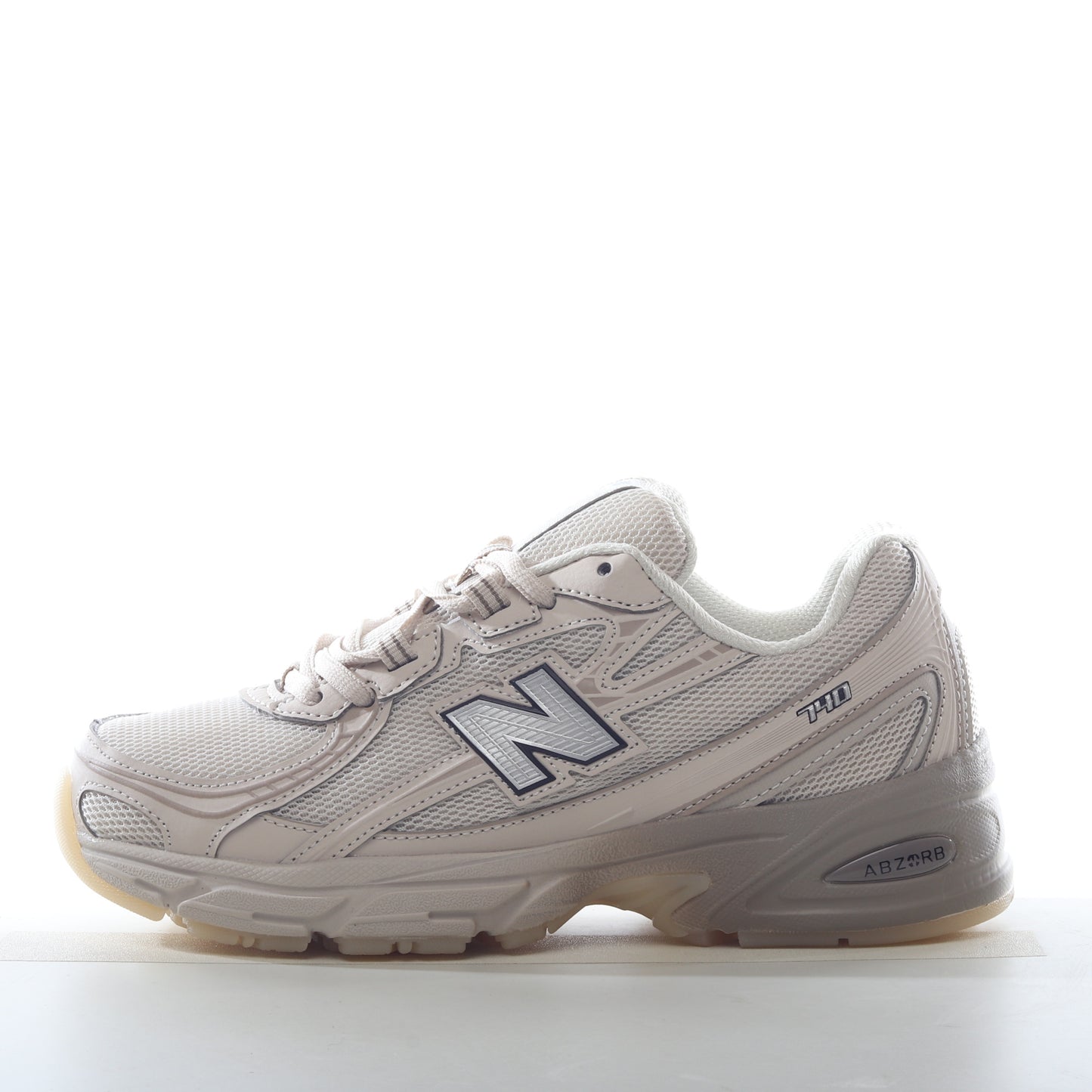 New Balance 740