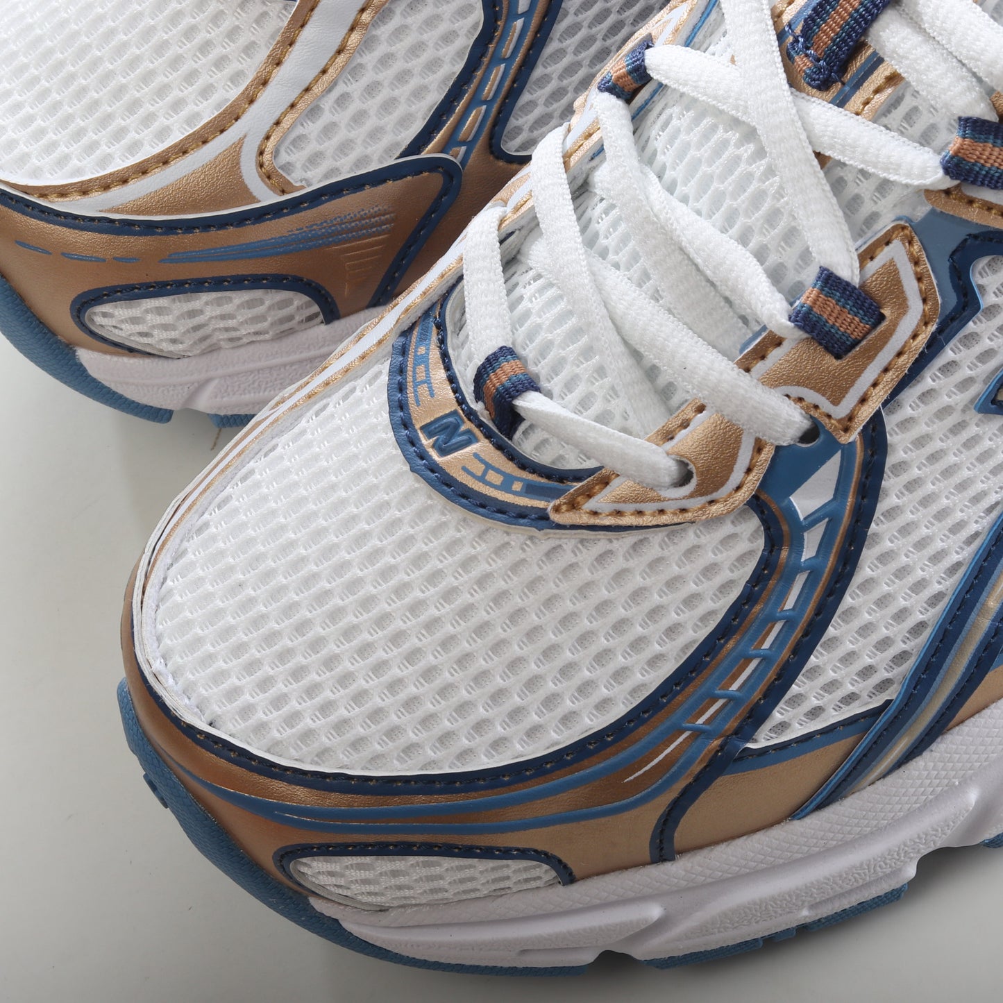 New Balance 740 Grey Blue Outline