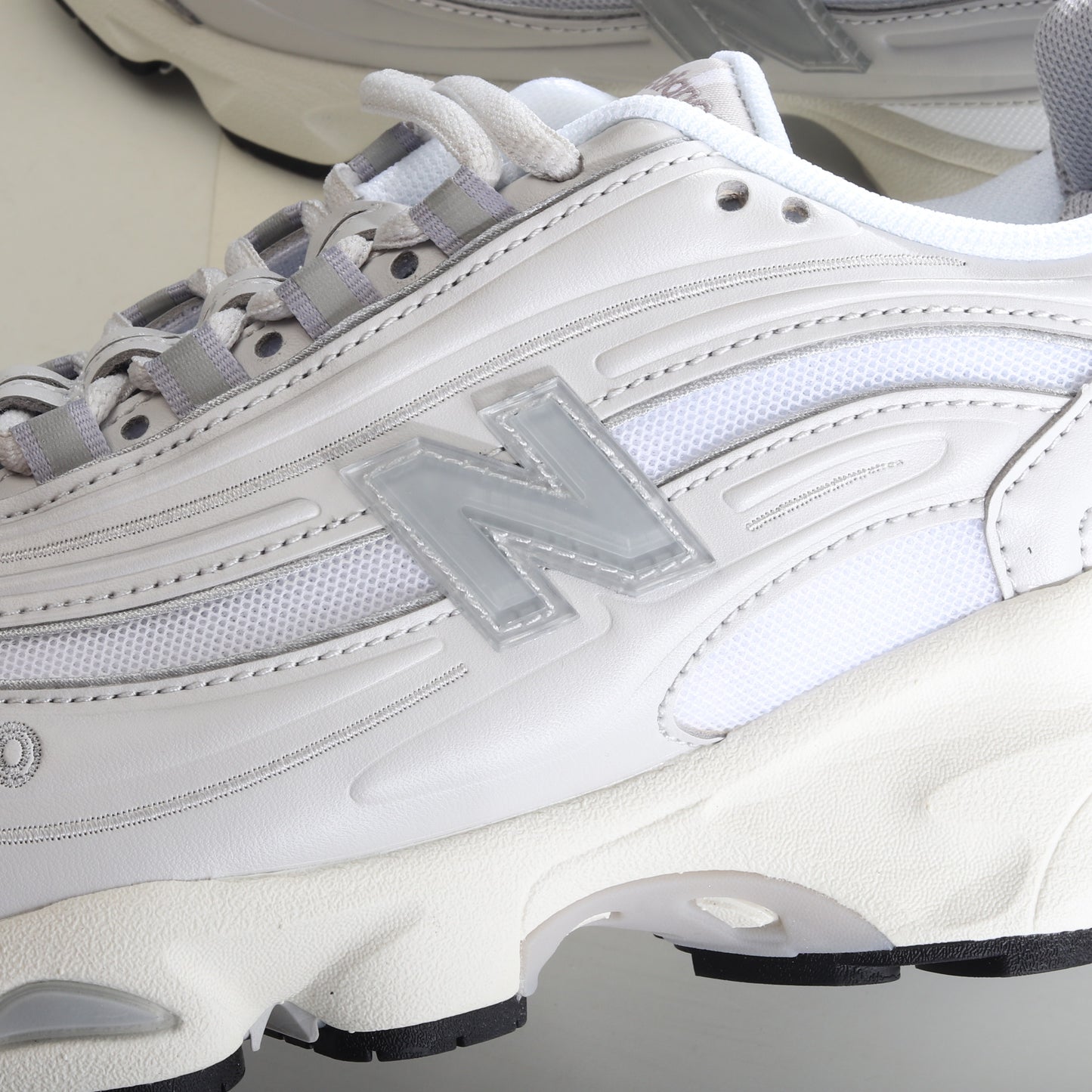 New Balance 1000 Light Taupe