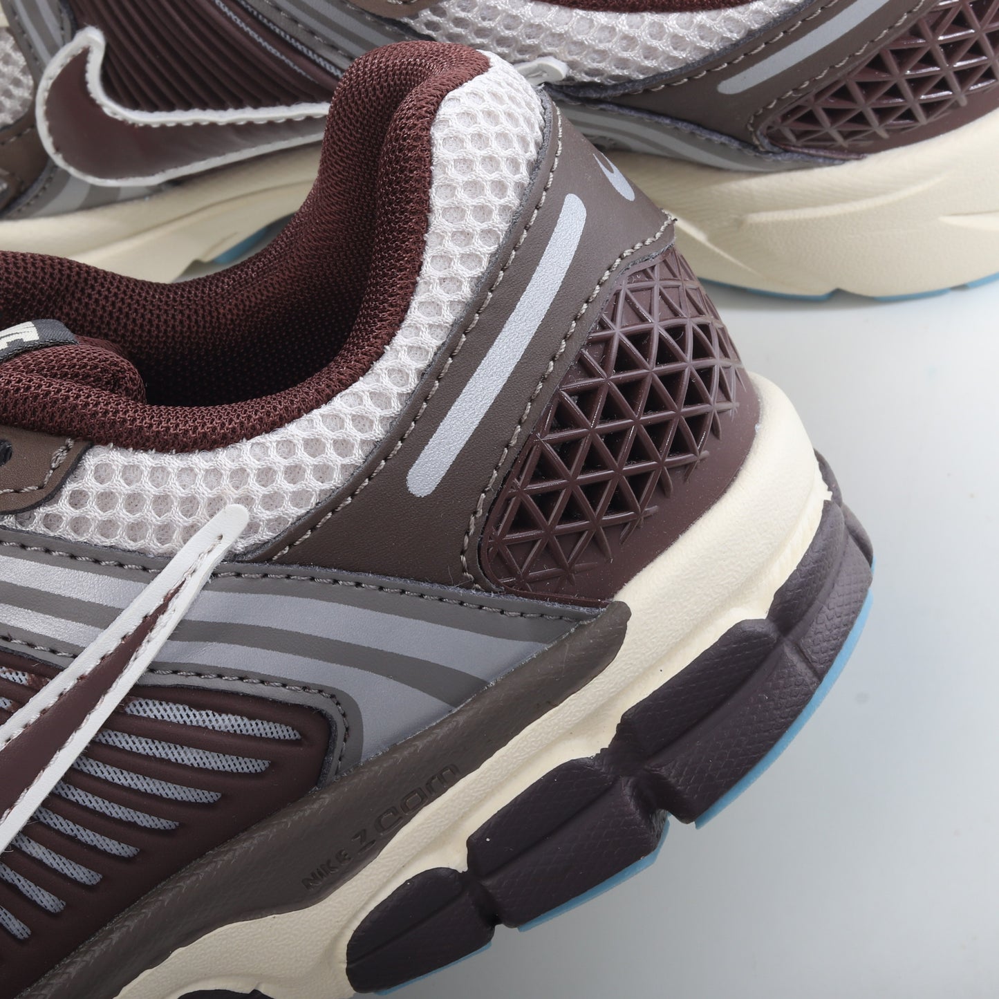 Nike Vomero 5 'Vintage Espersso'