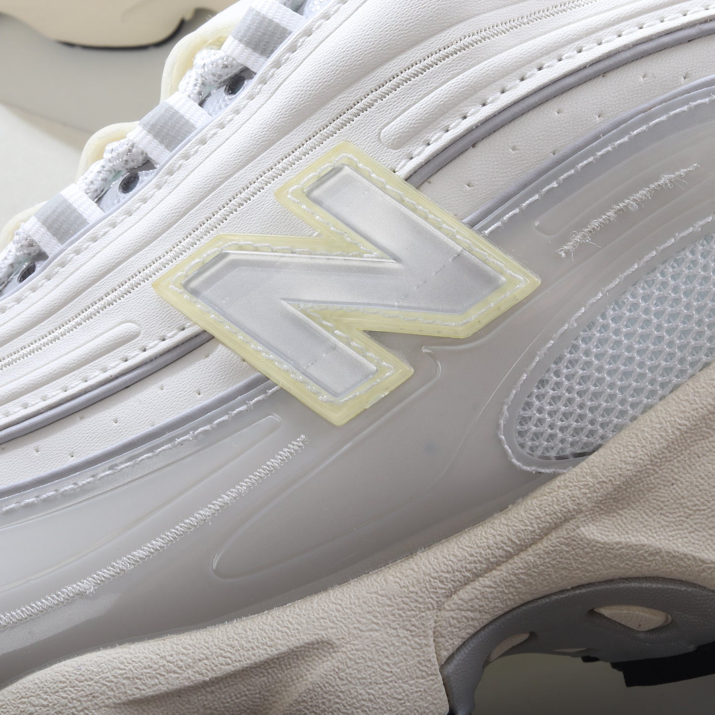 New Balance 1000 Sand Beige