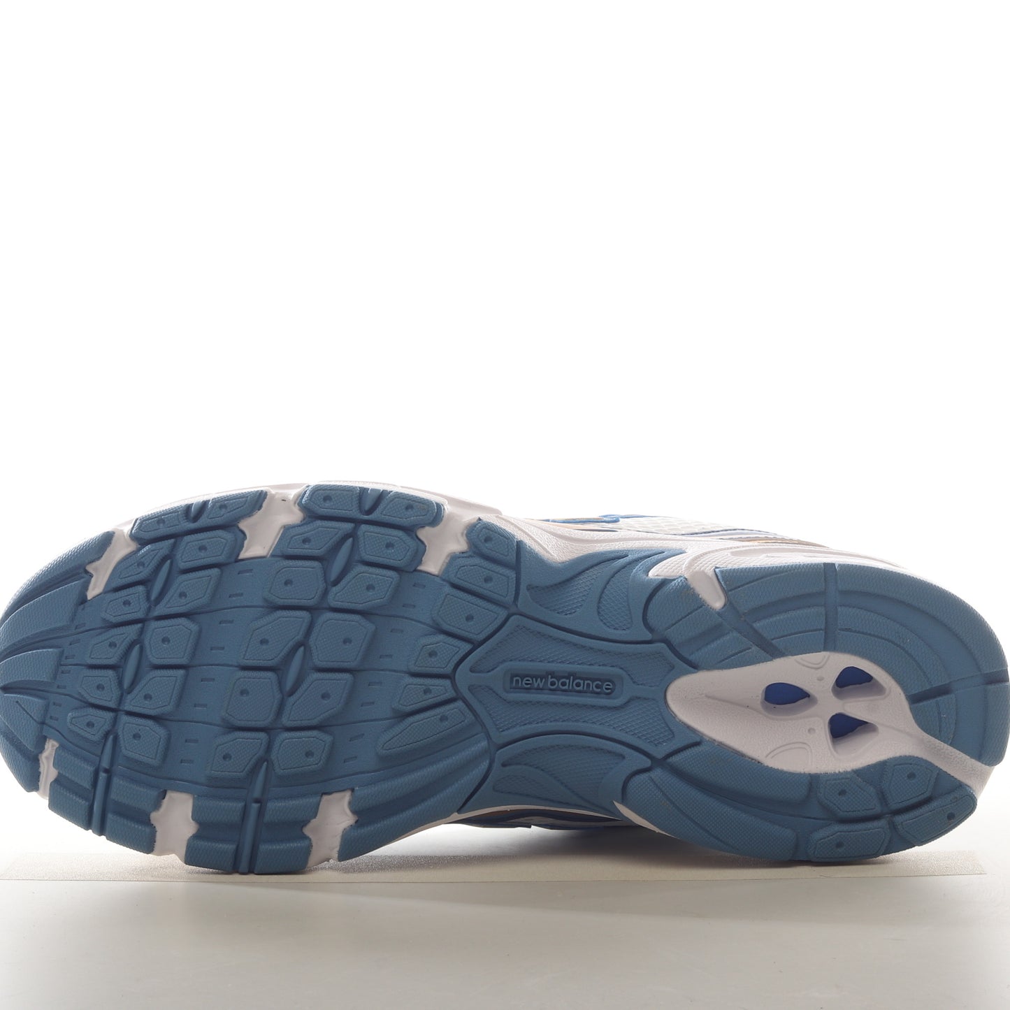 New Balance 740 Grey Blue Outline