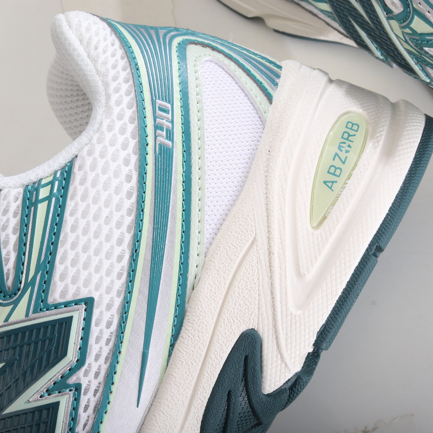 New Balance 740 Teal Green