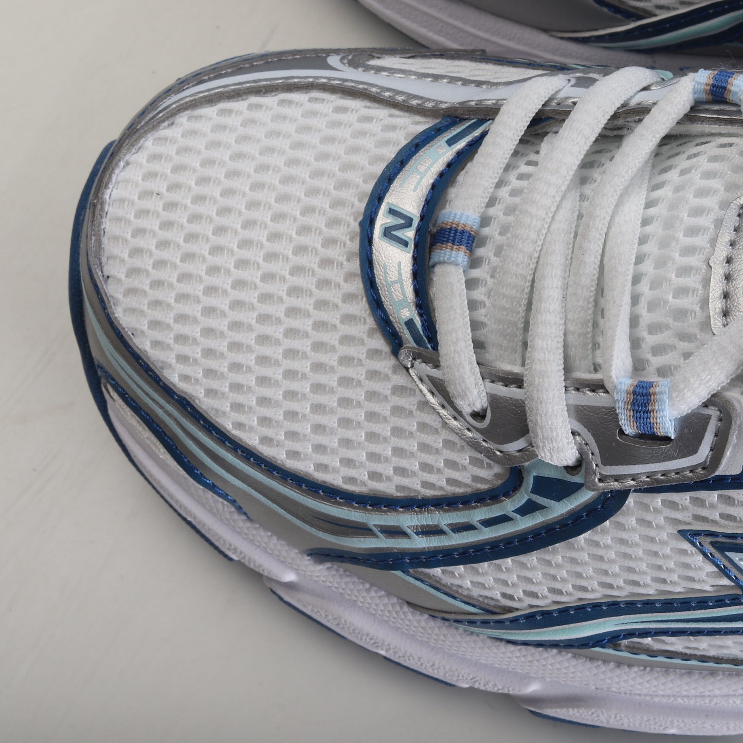 New Balance 740 Ocean Blue