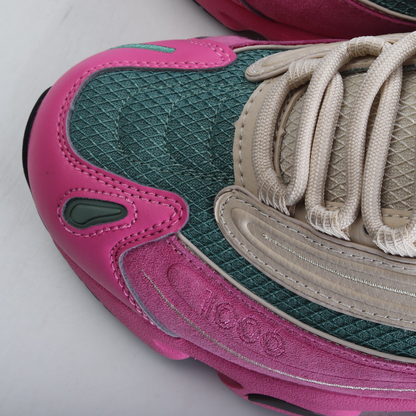 New Balance 1000 Hot Pink
