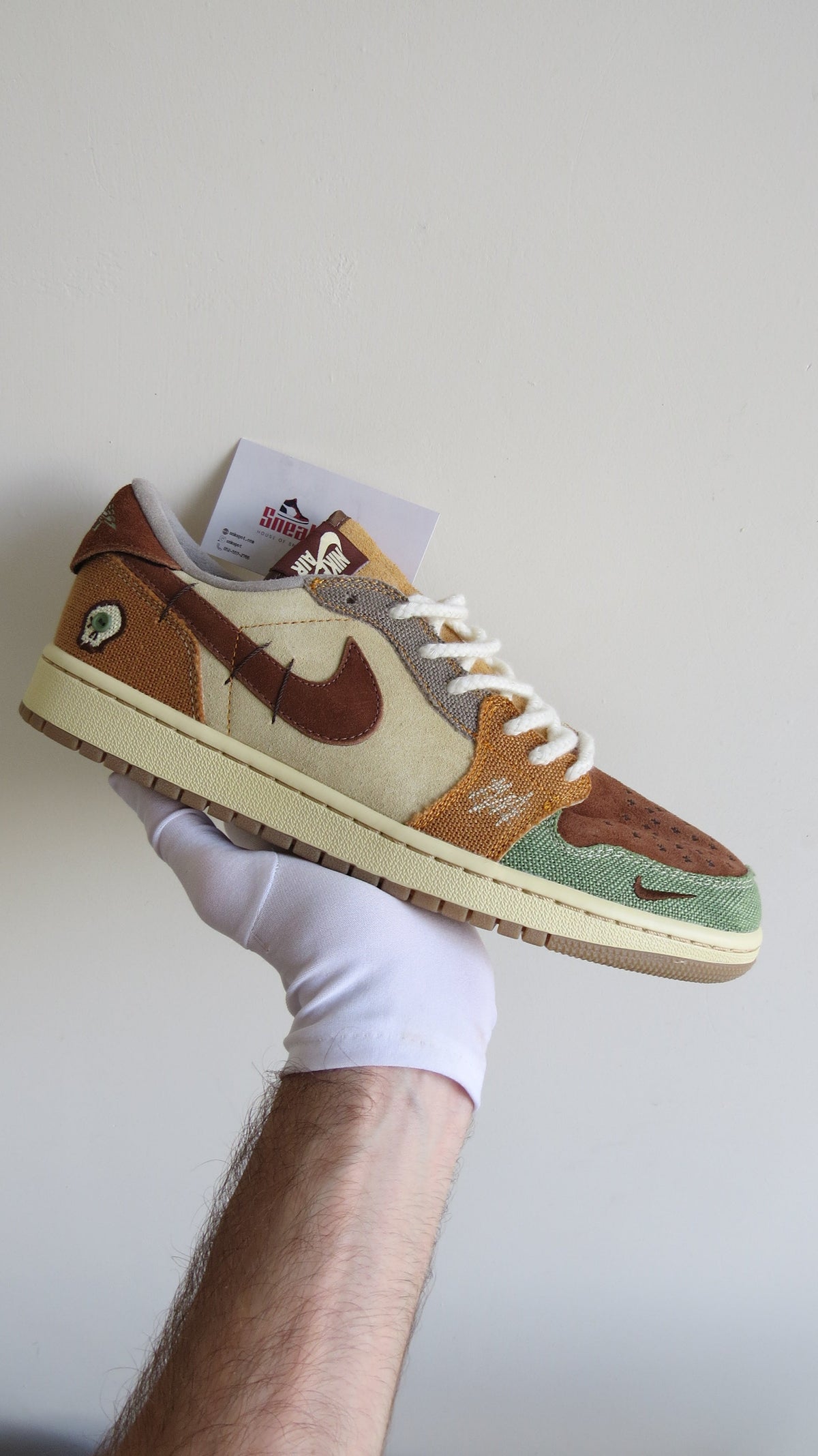 Air Jordan 1 Low Voodoo: למה העיצוב הלא-מסודר עובד