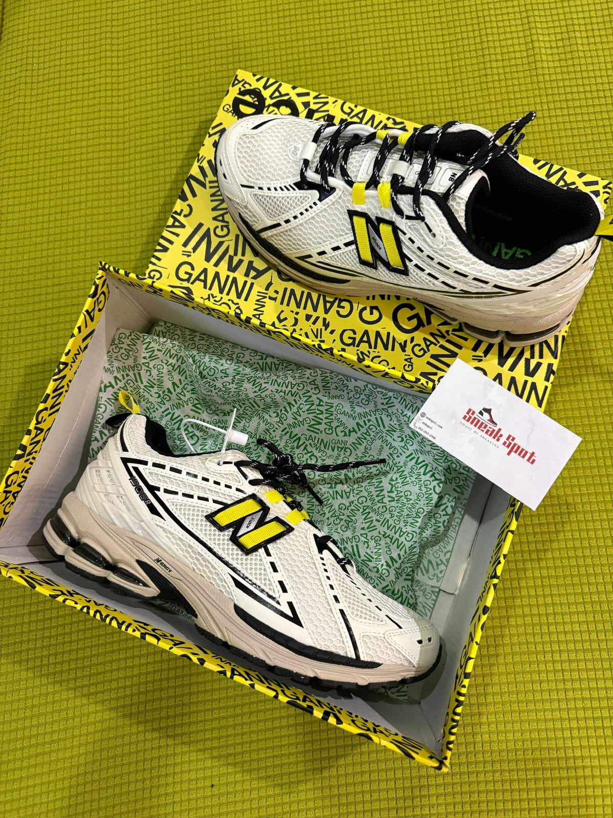 New Balance 2002R או 1906R: איזה דגם מתאים לכם?