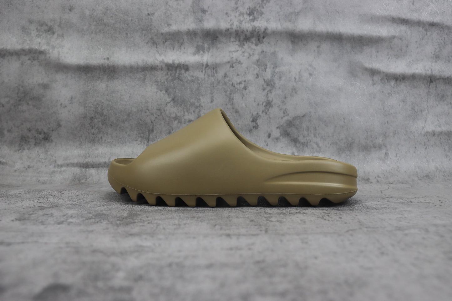 Adidas Yeezy Slide Cocoa Brown
