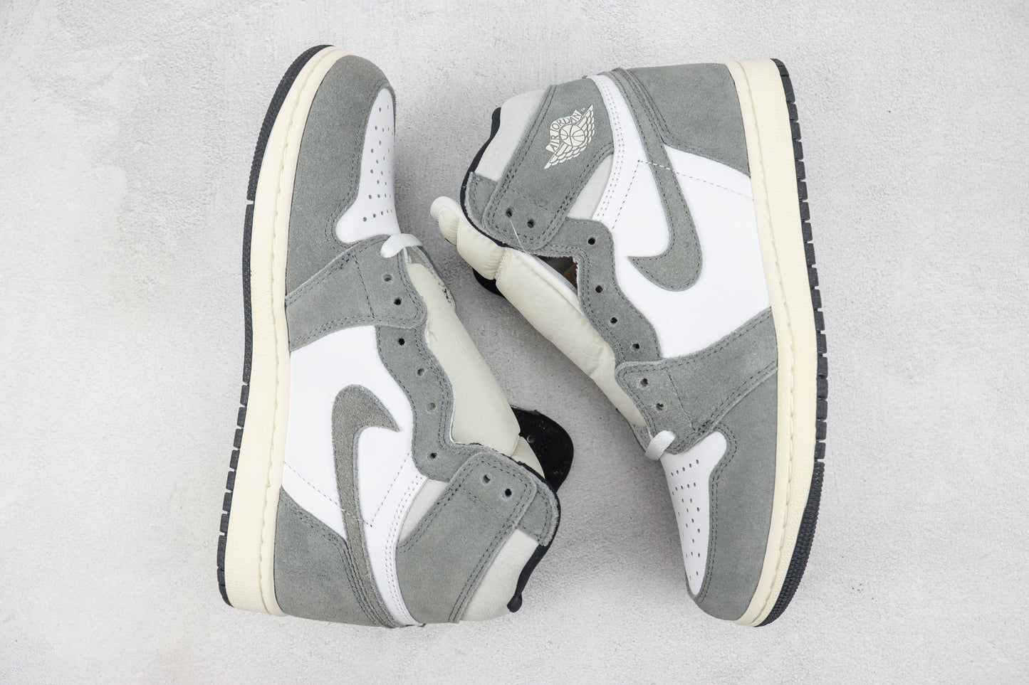 Air Jordan 1 High Heritage