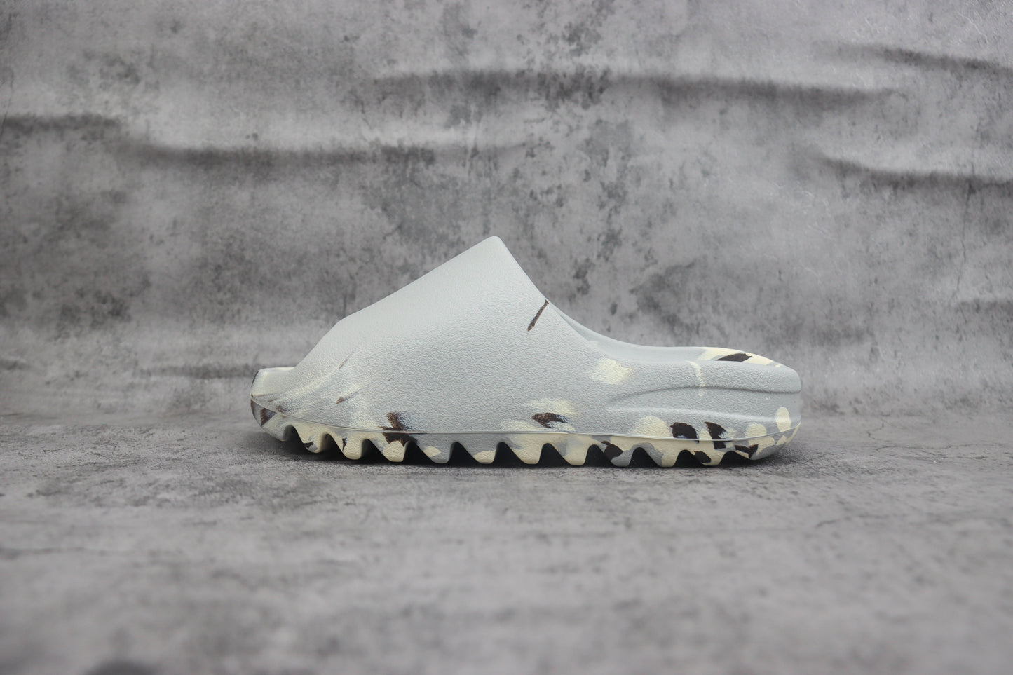 Adidas Yeezy Slide Salt Camo