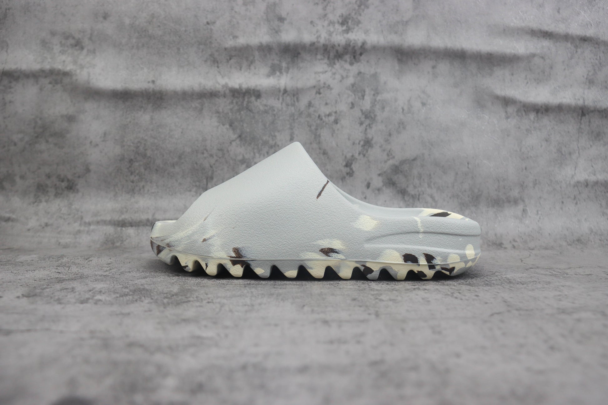Adidas Yeezy Slide Salt Camo