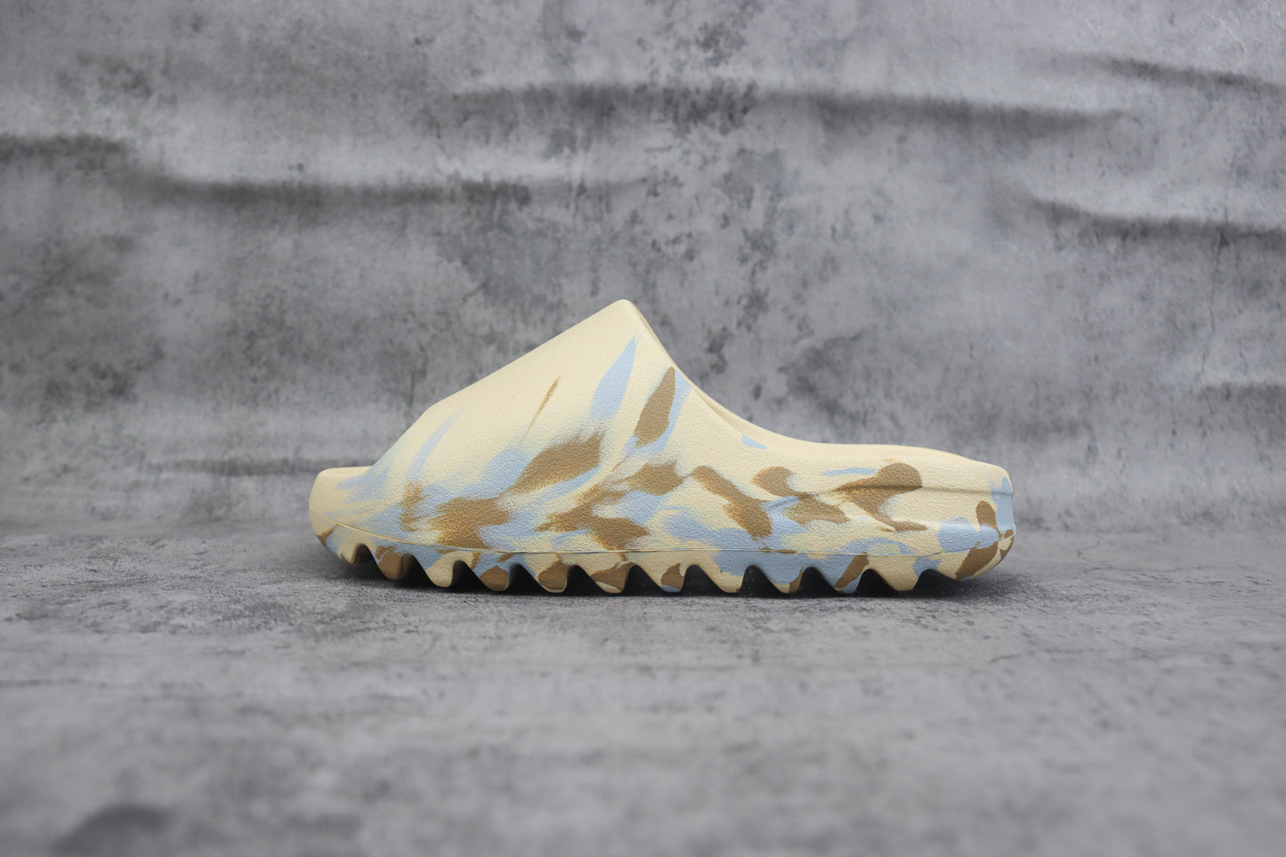 Adidas Yeezy Slide Desert Camo