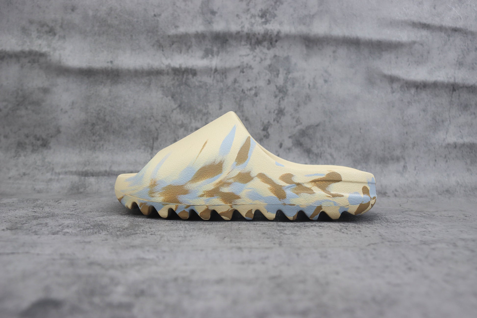 Adidas Yeezy Slide Desert Camo