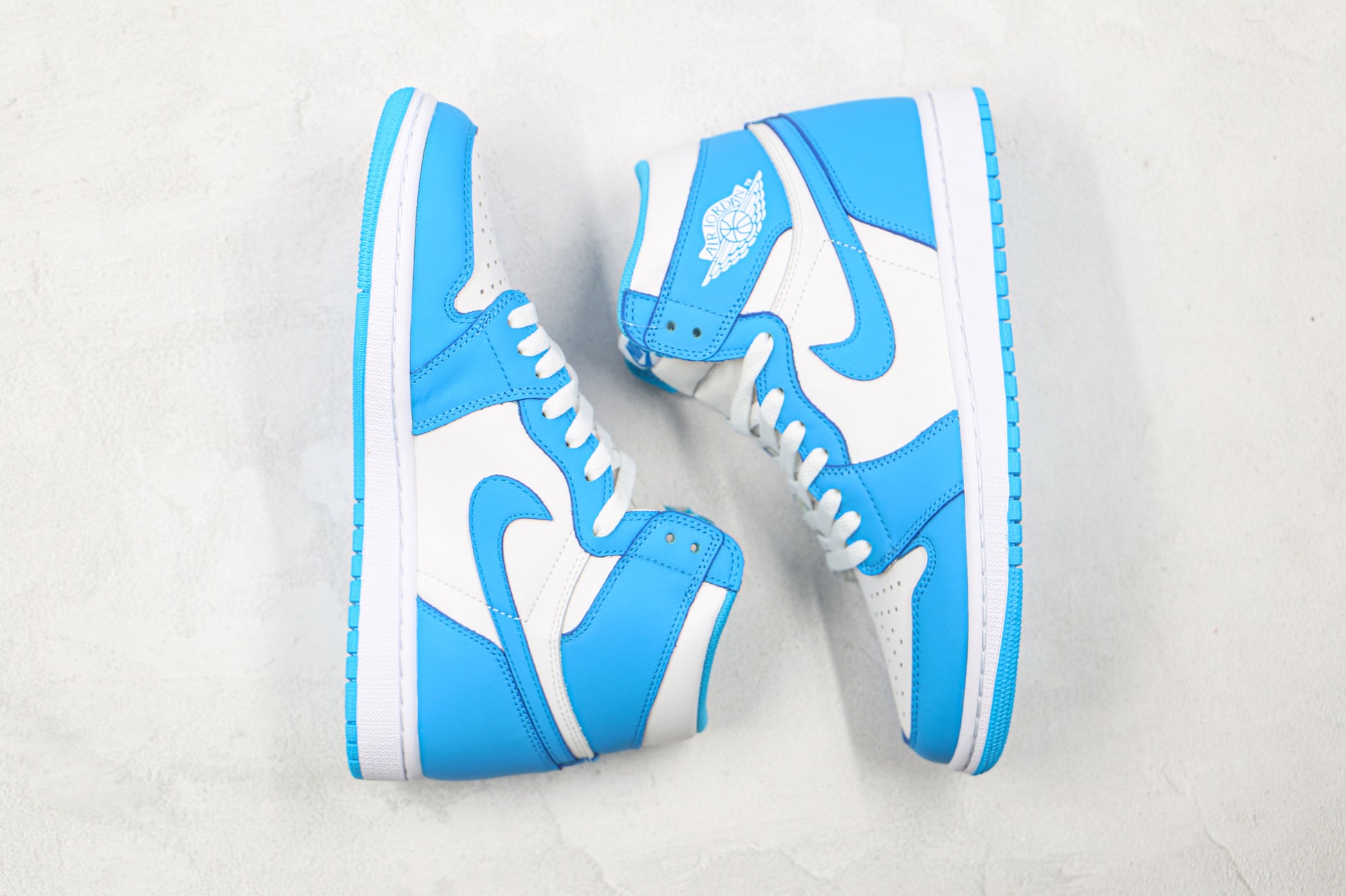Air Jordan 1 High UNC Blue