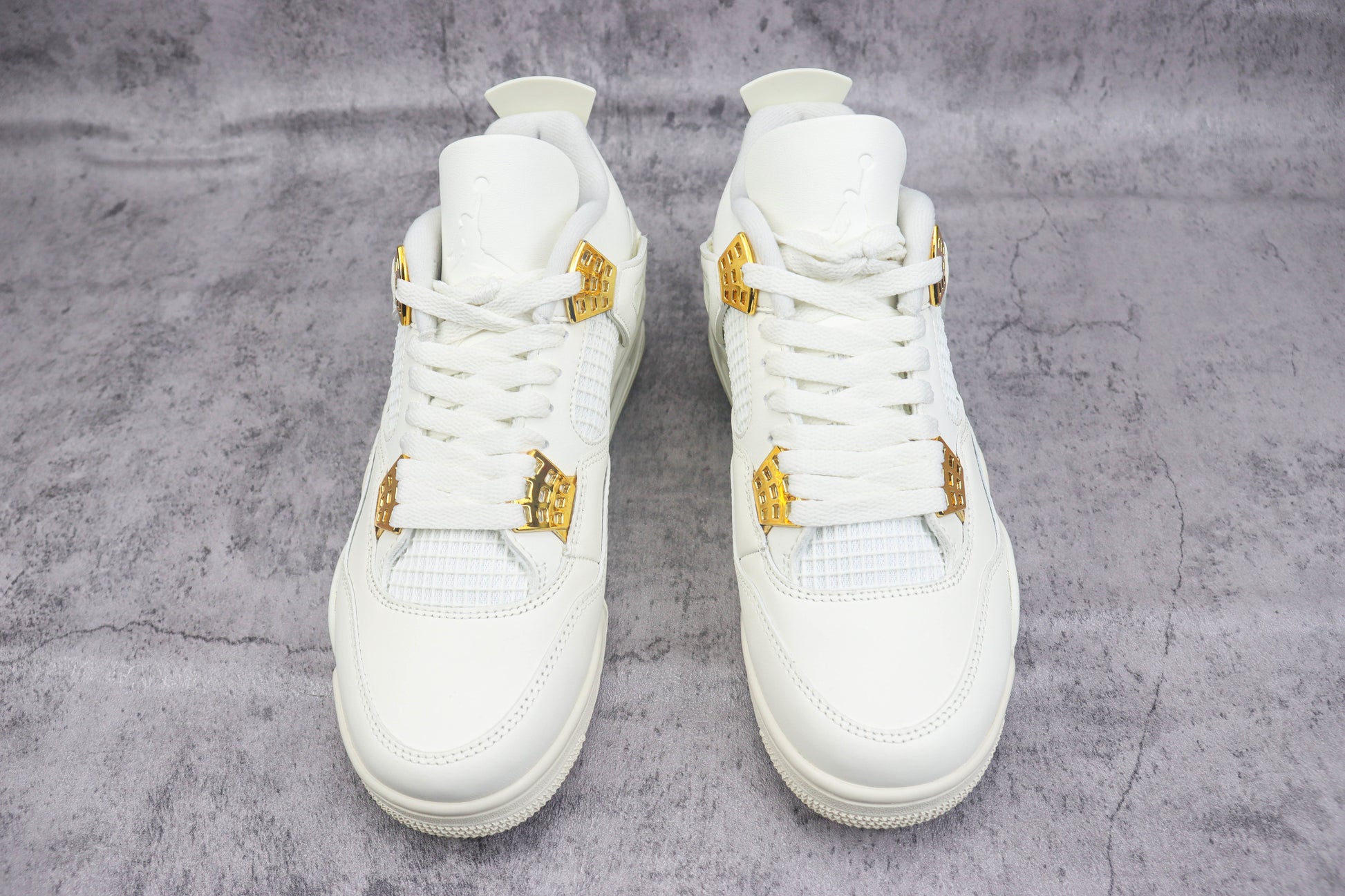 Air Jordan 4 Vivid Sulfur